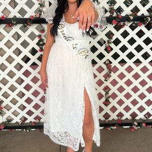 Windsor Mary Formal Flocked Velvet A-Line Midi Dress size M